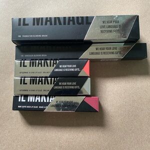 NEW! IL Makiage brushes and lip color